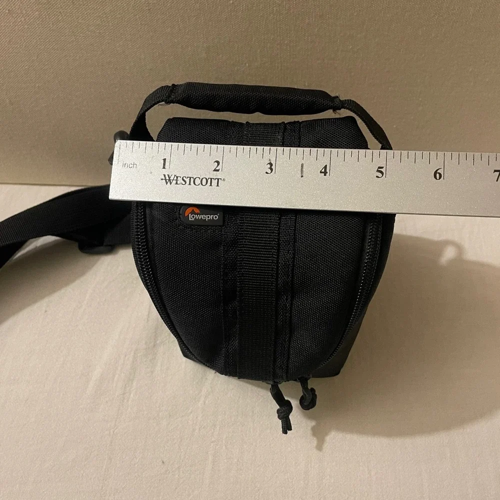Lowepro Adventura Ultra Zoom 100 Camera Bag Black Padded‎ Shoulder Case Strap